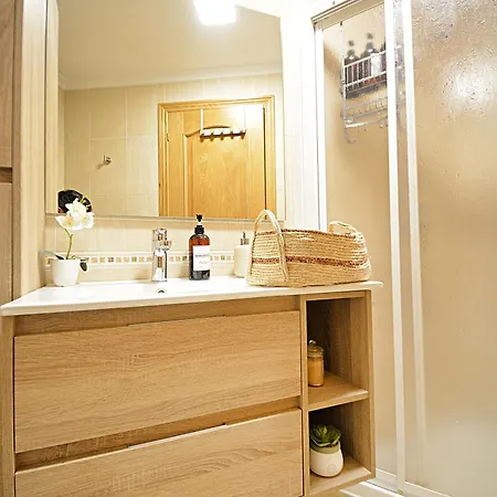 Galihost - Maravilloso En Lejlighed